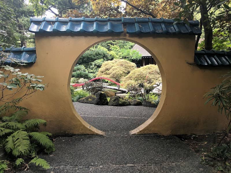 Park & Tilford Gardens - Image 1