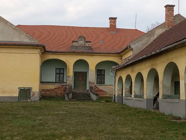 Tarródy-Gosztonyi kúria - Image 1