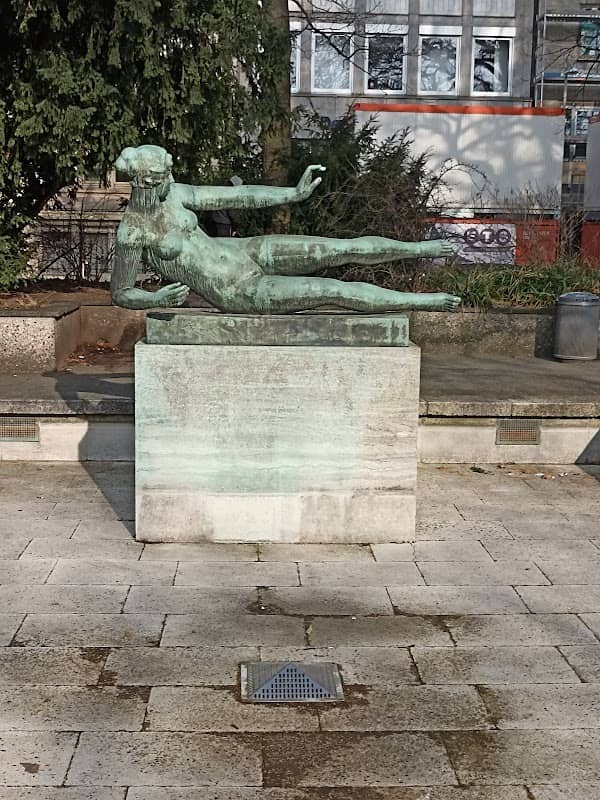 Georgsplatzbrunnen (L'Air) - Image 3