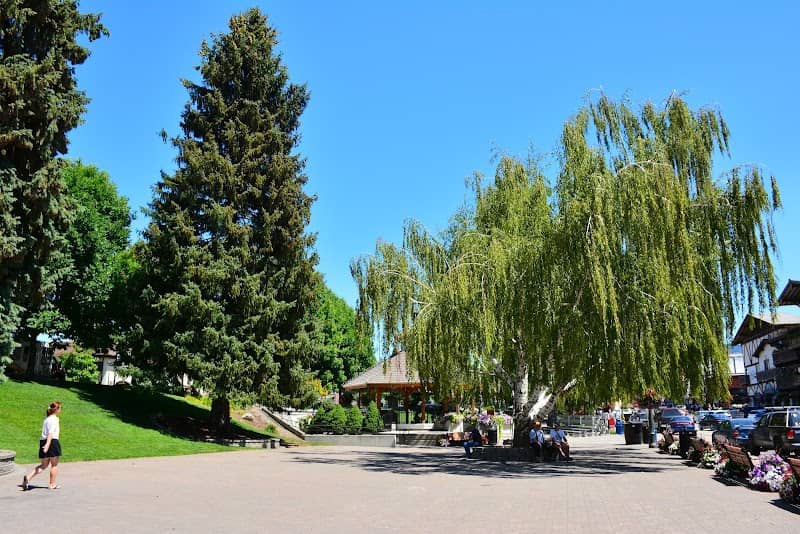 Front Street Park - Image 2