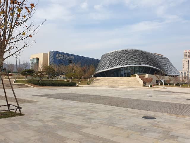 Weihai Mass Art Gallery - Image 1