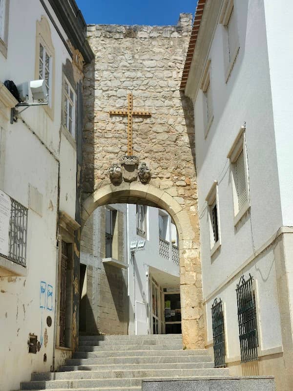 Porta de D. Manuel - Image 1