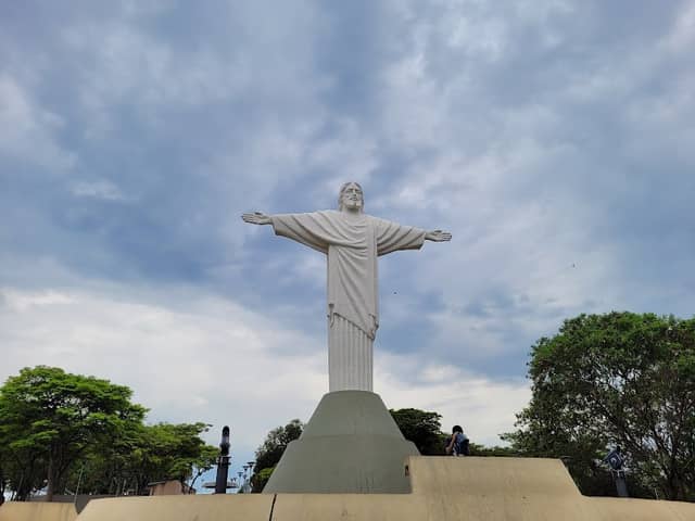 Christ the park - Image 1
