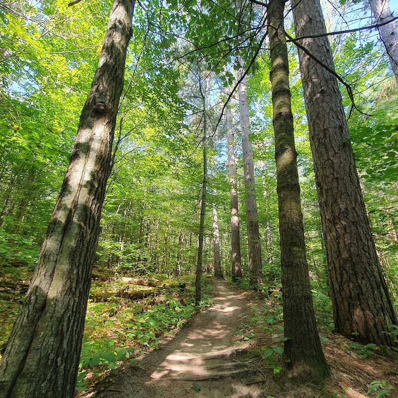Trail Parking Uxbridge - Image 1