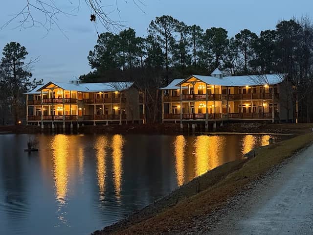 Flat Creek Lodge - Image 2