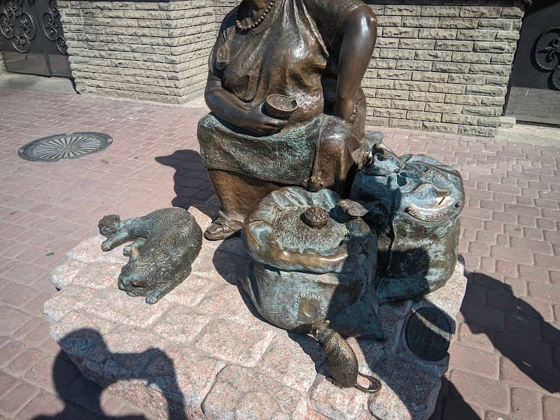 Monument to the Seed Trader - Image 2