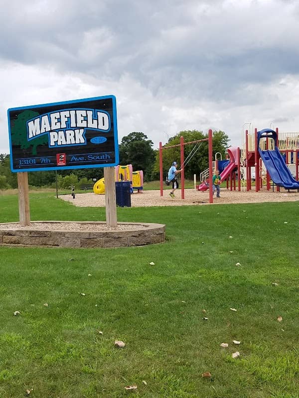Maefield Park - Image 2