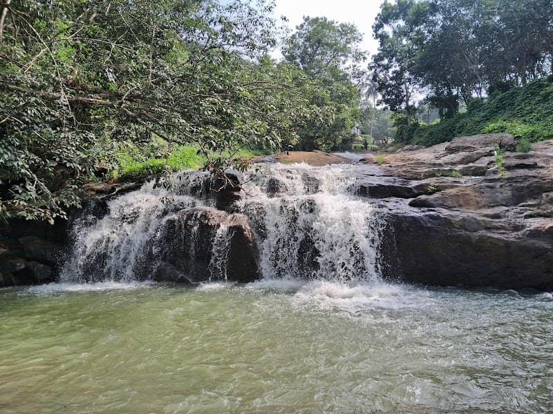 Meenmoodu Waterfalls - Image 1