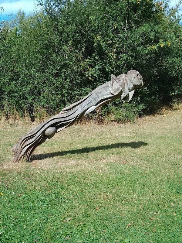 The Giant Chair - Image 2