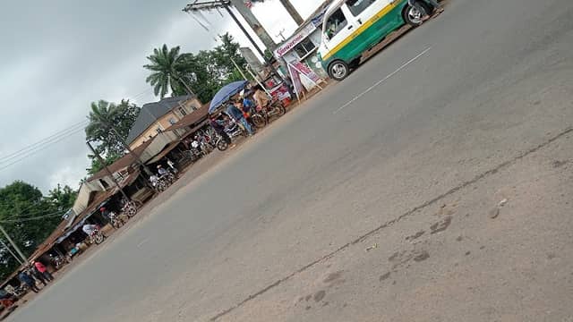 Ama nwaozuzu Junction - Image 1