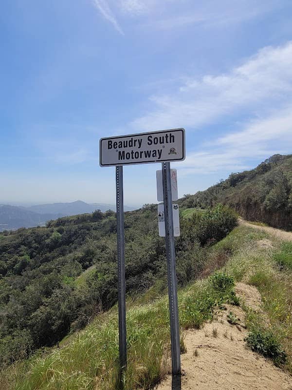 Beaudry Loop Trailhead - Image 2