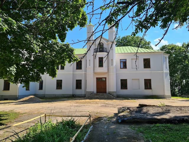 Dvortsovo-Parkovyy Kompleks Monyushko - Image 1