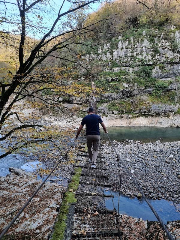 River and peace - Image 3