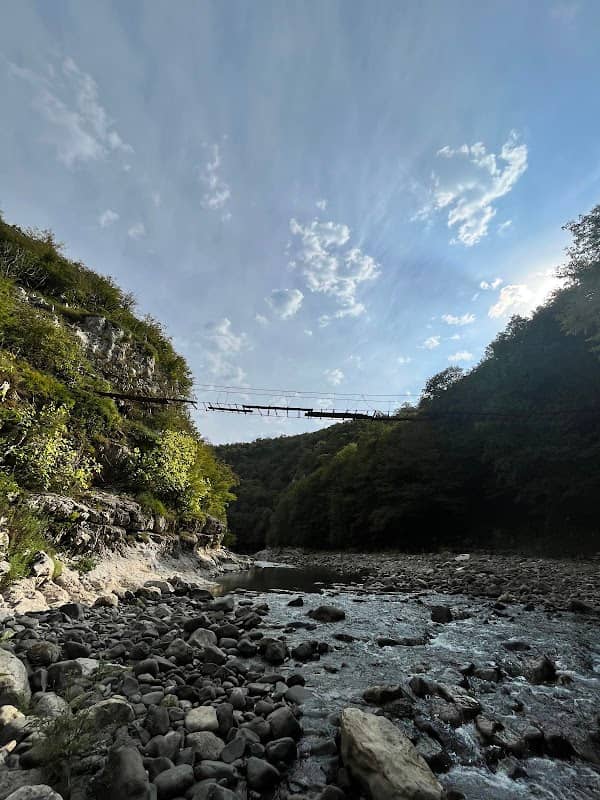 River and peace - Image 1