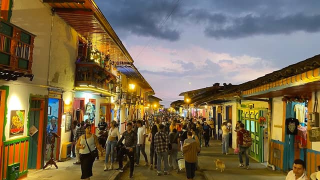 Calle Real - Image 3