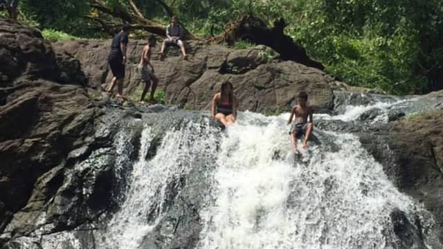 Peniesene Waterfalls - Image 2