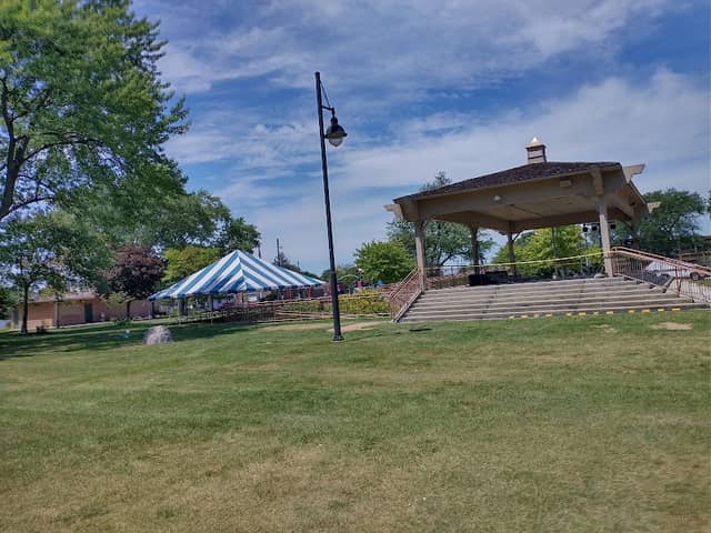 Main Square Park - Image 3