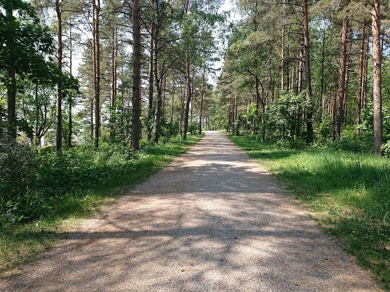 Tilia Trail - urban nature trail - Image 2