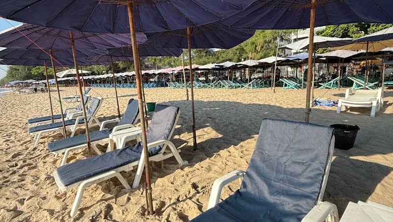 เตียงชายหาด 48 เหนือ หาดชะอำ Beach48 - Image 1