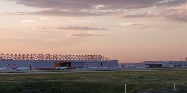 Air plane viewing dorval - Image 2
