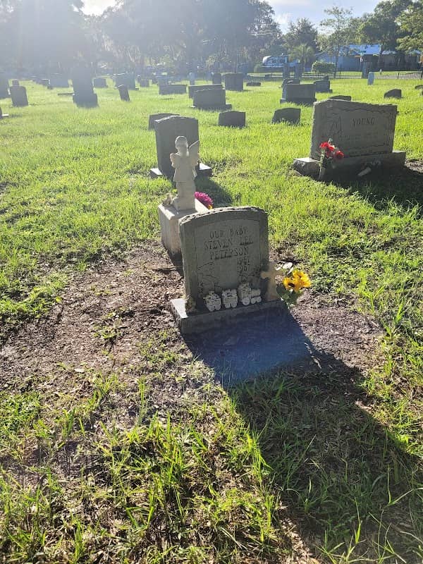 Mount Peace Cemetery - Image 2