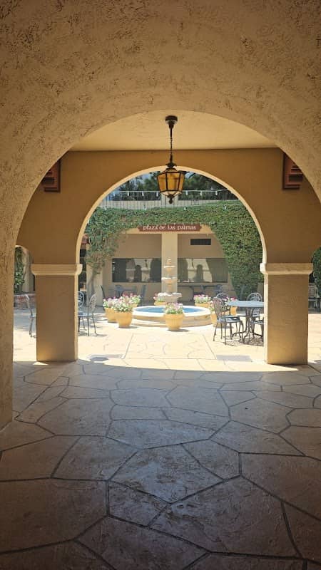 Plaza de las Palmas y La Fontana at Mission Inn and Resort. - Image 1
