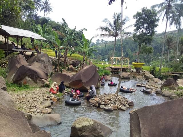 Keluarga babaseuhan - Image 1