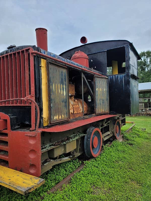 Laurel Valley Village Store - Image 1