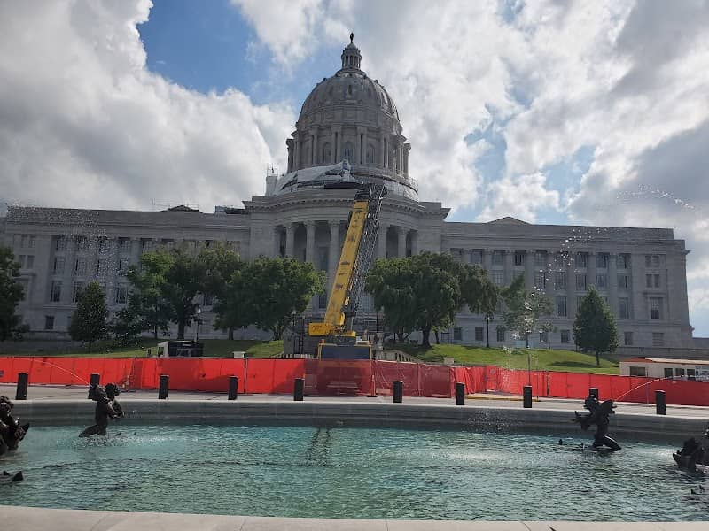 Louisiana Purchase Treaty Monument and Fountain - Image 2