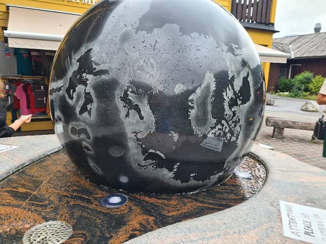 Globe - Image 1