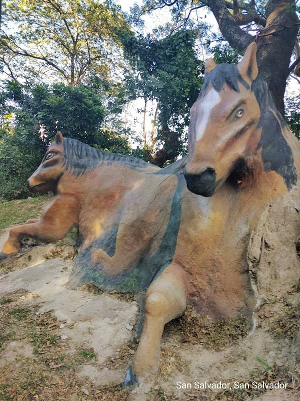 Escultura Los Caballos - Image 2