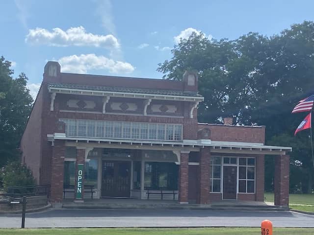 Plantation Agriculture Museum - Image 2
