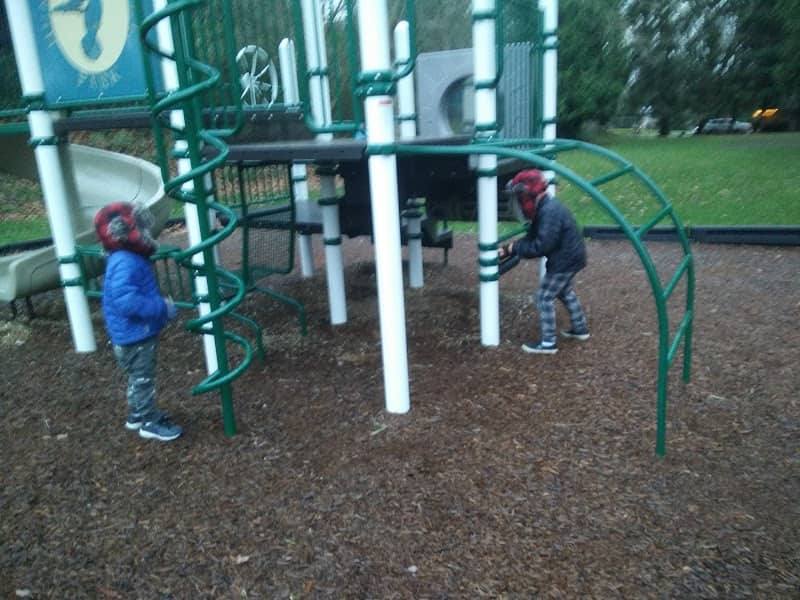 Hummingbird Hill Park - Image 1