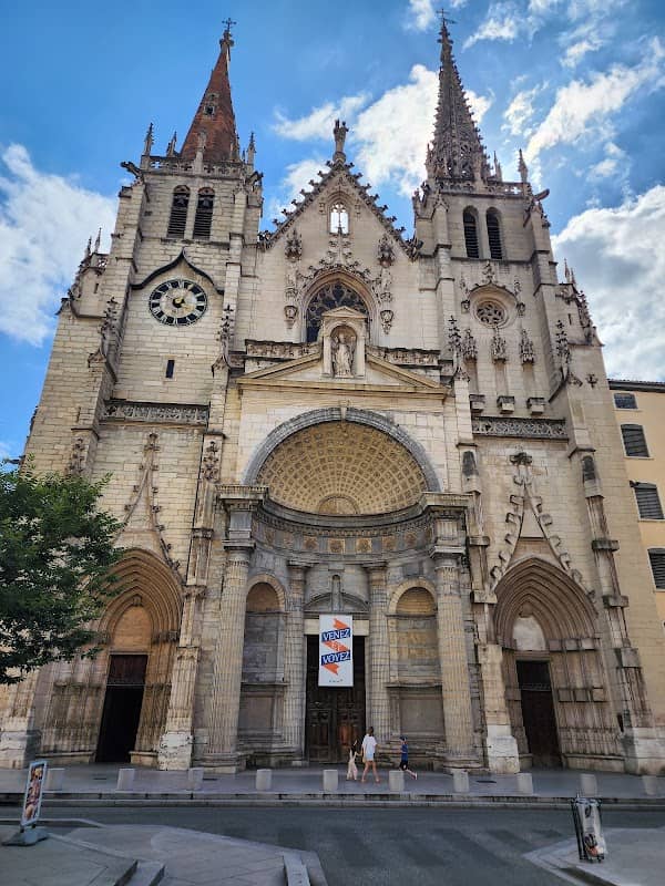 Place Saint-Nizier - Image 3