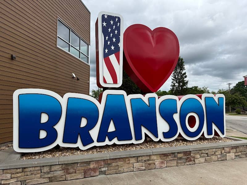 I Love Branson Sign - Image 1