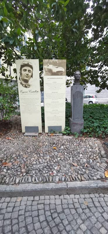 Eugenio Castellotti monumento - Image 2