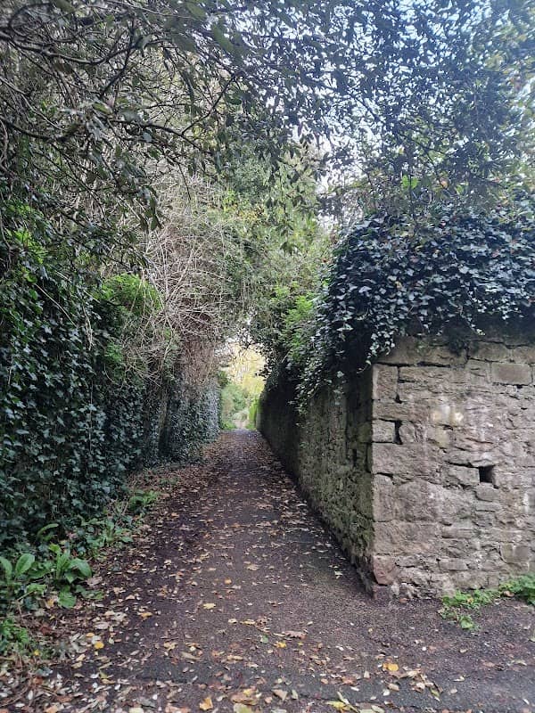 Castleford Hill - Image 1