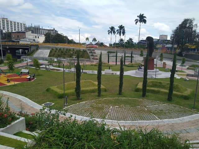 Monumento al Oso de Anteojos - Image 2
