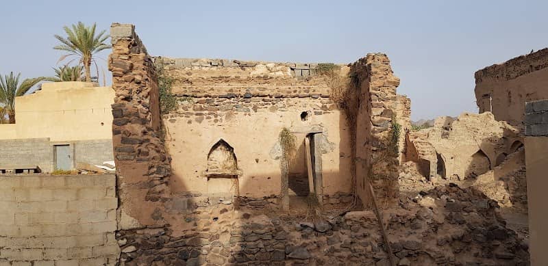 الدروازة العلوية الأثرية - Image 1