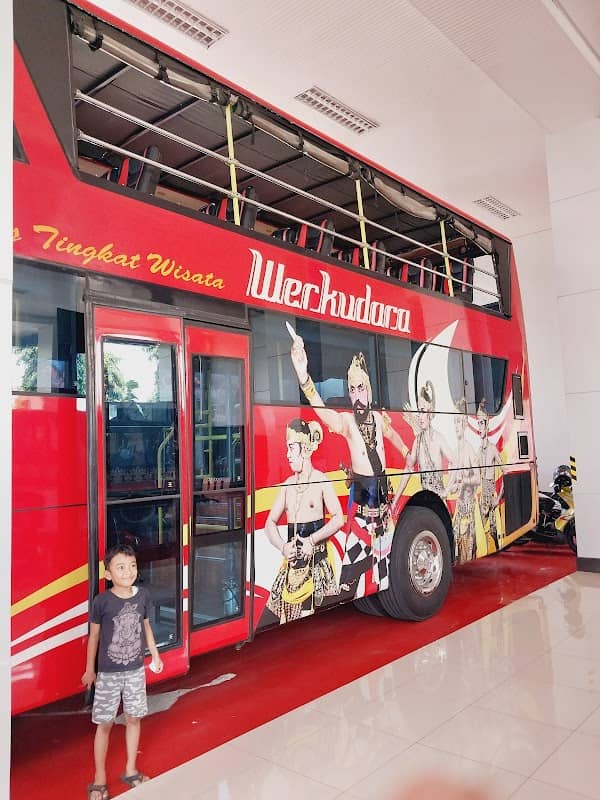 Garasi Bis Tingkat Werkudara - Image 1