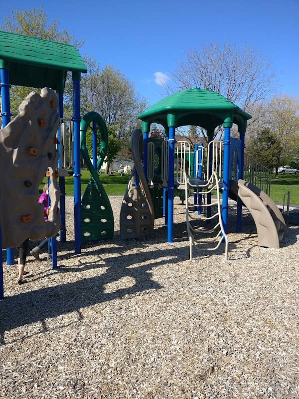 Lavies Park - Image 1