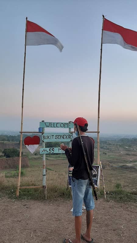 Bukit Songkro Wringinanom - Image 1
