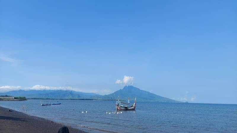 Pantai Sedulur Berighe'en - Image 1