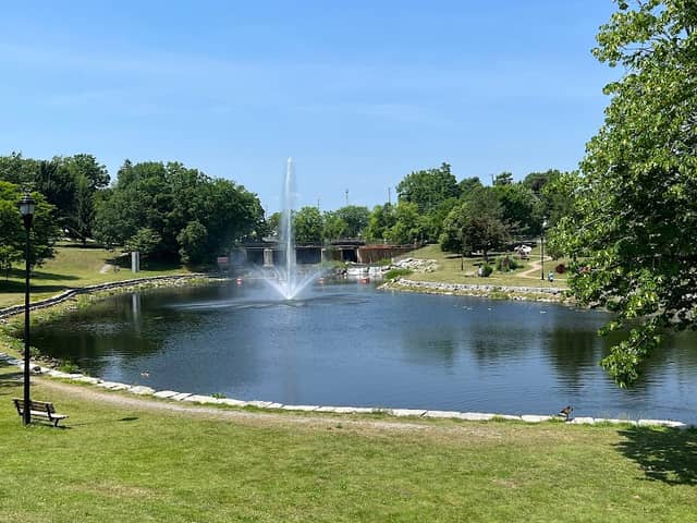 Confederation Park - Image 1