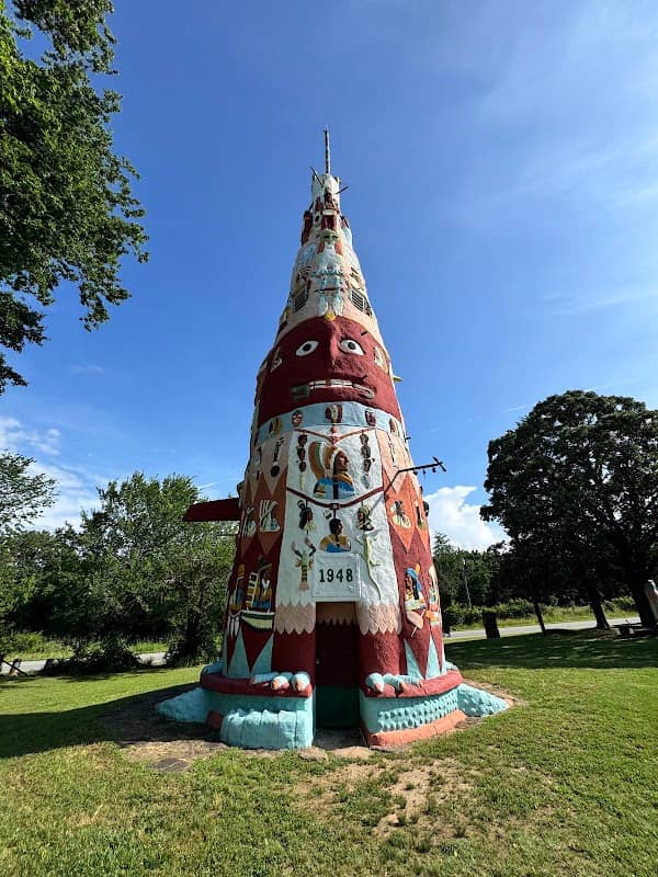 Ed Galloway's Totem Pole Park - Image 2