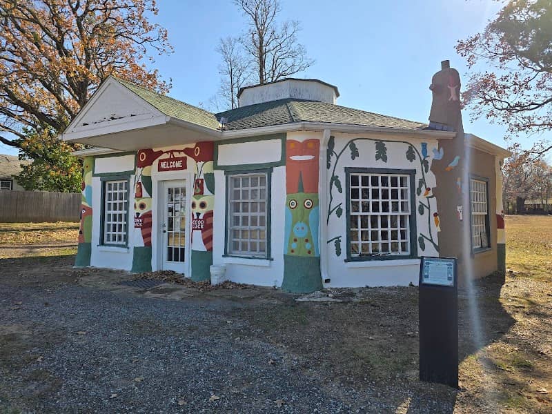 Ed Galloway's Totem Pole Park - Image 3