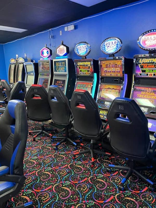Flamingo Arcade - Image 2