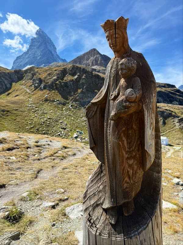 Saint Statue - Image 1