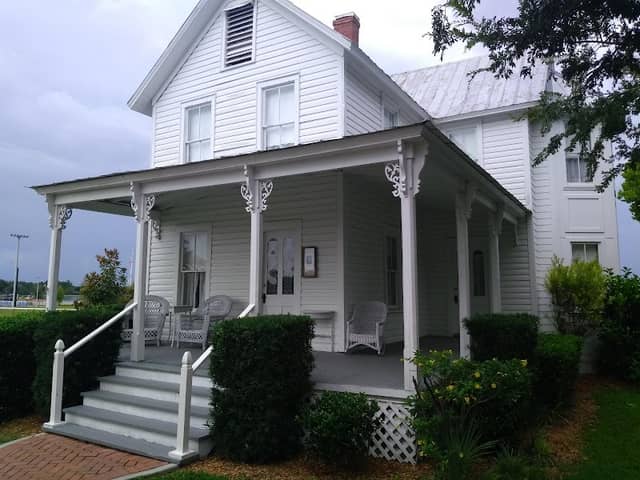 Clermont Historic Village Museum - Image 1