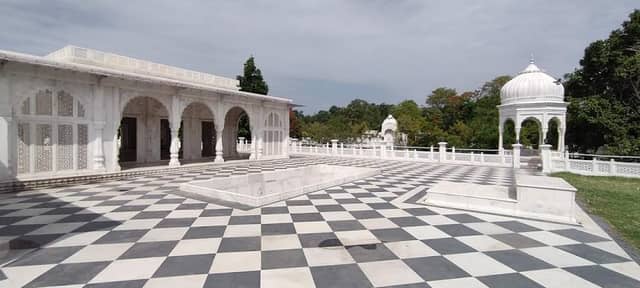 Baradari - Image 1